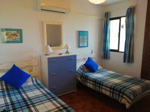 Sea & pool view garden apartment Las Palmeras Nerja