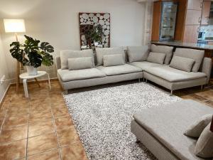 CHALET CON VISTAS AL MAR, PISCINA, PISTA FUTBOL...IDEAL PARA FAMILIAS CON NIÑOS
