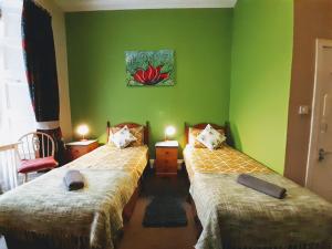 Twin Room with Shared Bathroom room in Aabalree Guest House