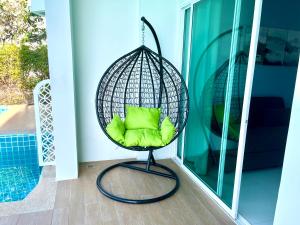 On-the-Beach Seaview With Direct Pool Access - 1 Bedroom by Sweethome