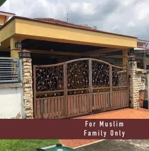 Rosalinda Homestay at Senawang - Kampong Ulu Pedas