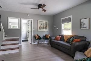 SAND HILL COTTAGE 3 Bedroom Home near PURDUE! River & Park View