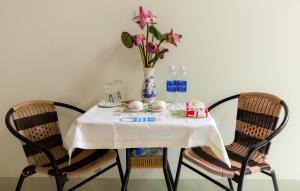 Tam Coc Lotus Flower Homestay