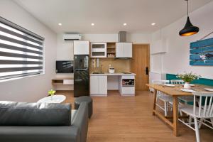 Dolphin Hotel and Apartment