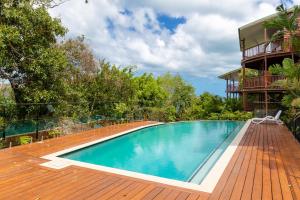 Casuarina Cove Apartments