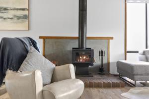 The Beach Hut - BYO Linen