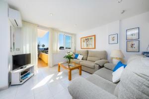 Apartment La Veleta with Sea View