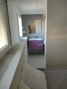 3 rooms, 2 bathrooms, in a villa. Lightfull, quiet and charm