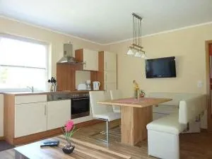 Haus der Seeadler - Appartementhaus Haus der Seeadler - Fewo 1 - Staphel