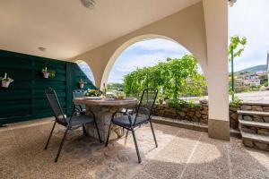Apartment in Vrbnik/Insel Krk 36871 