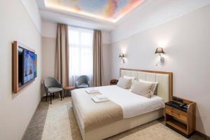 Deluxe Double Room room in Sky Hotel Krakow