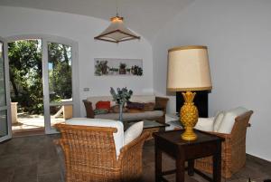 VILLA CORBEZZOLO tra natura e mare