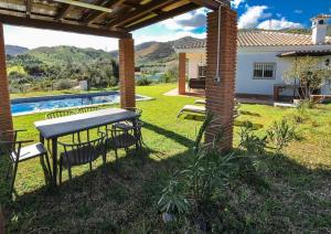 Paredones Casa Rural Caminito del Rey