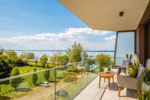 MyFlat Coral 64 Premium Apartment