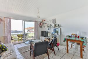 Appartements Appartement avec vue imprenable sur le port : photos des chambres