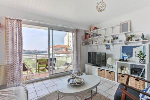 Appartements Appartement avec vue imprenable sur le port : photos des chambres