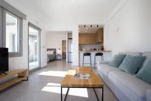 Hermes&Dione - Galangádhos