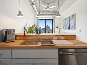 Clover Luxury High-Rise DownTown South Bend