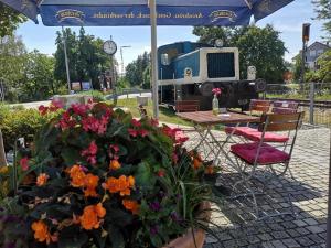 Übernachten im nostalgischen Bahnwaggon