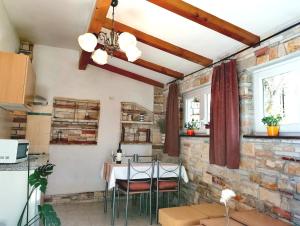 Nice Apartment Montepozzo with Private Garden