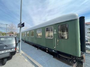 Übernachten im nostalgischen Bahnwaggon