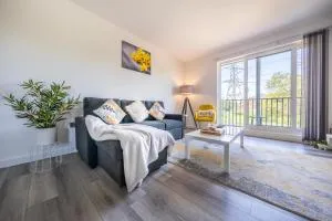 Ash View Place 4 -Heathrow - Thorpe Park - Free Parking - Stanwell