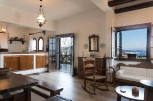 Villa Mitsa with stunning view on the Argassi hill