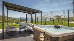 Royal Hilltop Residence