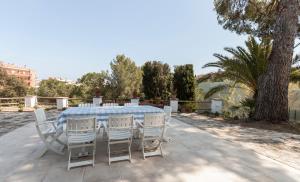 Lets Holidays 7 Xemeneies house