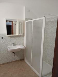 Doppelzimmer mit Balkon und Meerblick