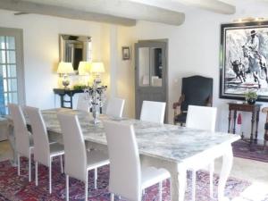 Maisons de vacances La Commanderie - 18 pers. Piscine privee chauffee : photos des chambres