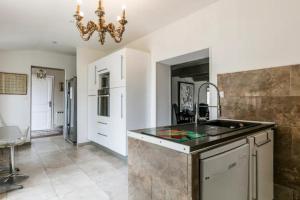 Maisons de vacances La Commanderie - 18 pers. Piscine privee chauffee : photos des chambres