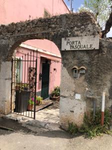 Taormina Private Apartment by Fragranza Di Sicilia