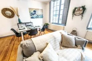 Duplex Typique Centre Bayonne - 圣皮耶尔迪吕布