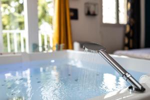 Suite SPAradise - SPA Privé - 6min Disneyland PARIS