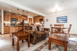 Willows Condos by Snowmass Vacations