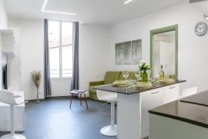 Colours Apartments & Rooms