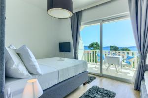 Hotel Riva Kaštela with swimming pool