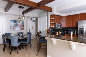 Two-Bedroom Suite room in Club Wyndham La Cascada