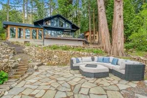 Haven on Hilltop - Port Stanley