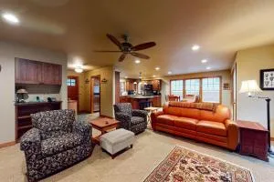 JG Farm Lake Retreat - Sumpter