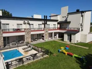 Apart Marino - 阿尔米隆温泉