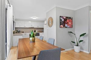Sea-Renity at Treetops Family & Pet-Friendly Coastal Escape in Mollymook
