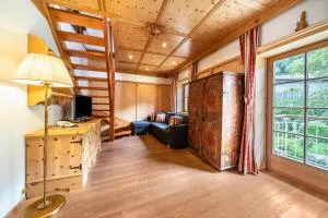 Anistz Gurtenhof O v Wolkenstein - Тезимо