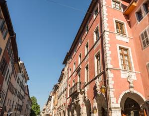 Appartements Annecy Historical Center - 165 square meter - 3 bedrooms & 3 bathrooms : photos des chambres