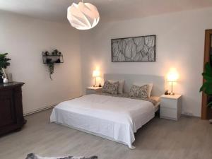 Jutta Deluxe Farmhouse