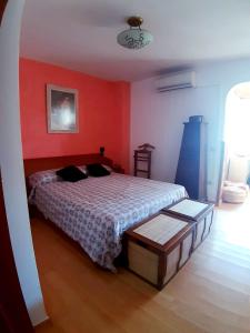 EL DESCANSO DEL FARO. THE LIGHTHOUSE RETREAT