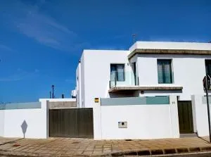 Arrecife exclusive beach house - Argana