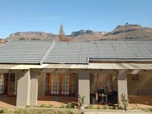 Lapaleholo Guesthouse - Kestell