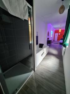 Appartements NG SuiteHome Balneo 121Grand Rue : photos des chambres